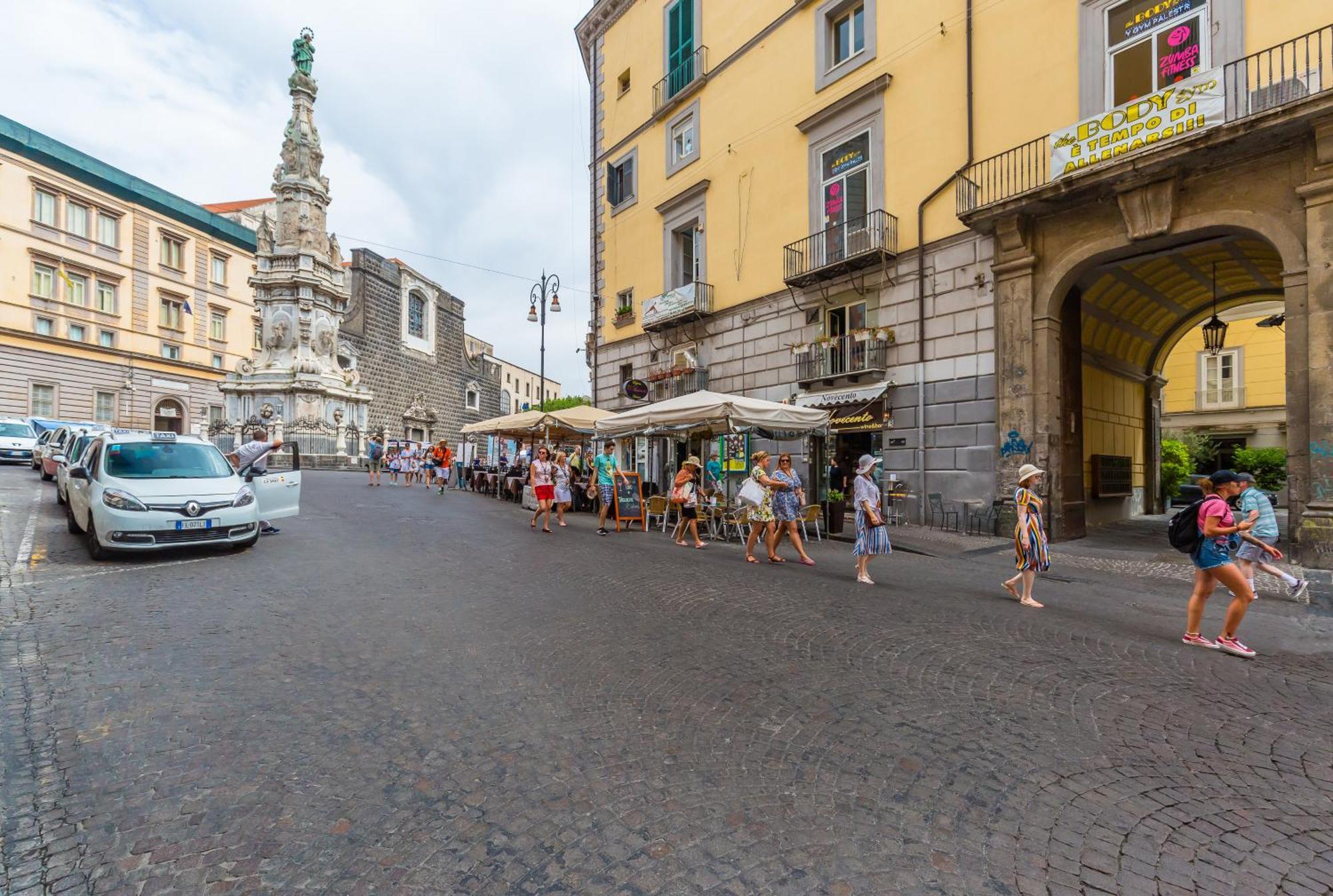 Residenza Trinita Maggiore Napoli Eksteriør billede